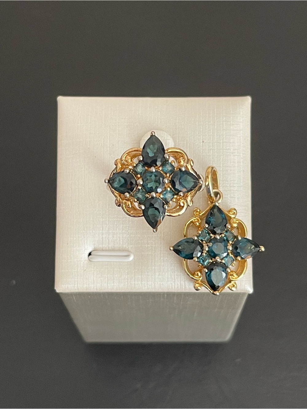 Vintage gold over sterling silver simulated sapphire ring & pendant set.